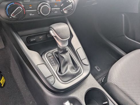 Used 2024 Kia Soul LX w/ Option Group 015 FWD image 21