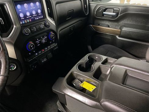 Used 2020 Chevrolet Silverado 2500 LT w/ Convenience Package image 19