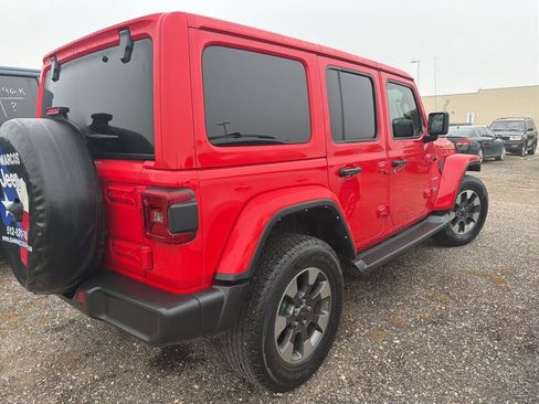Used 2022 Jeep Wrangler Unlimited Sahara w/ LED Lighting Group AWD/4WD image 6