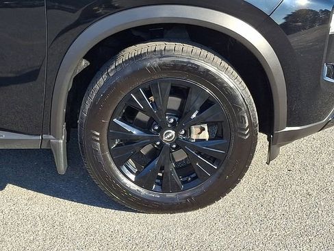 Used 2023 Nissan Rogue SV w/ SV Premium B Package image 8