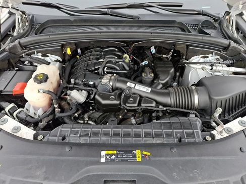 Used 2023 Jeep Grand Cherokee Altitude AWD/4WD image 28