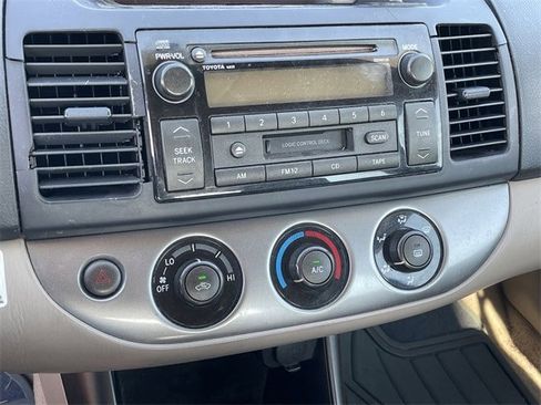 Used 2004 Toyota Camry SE image 13
