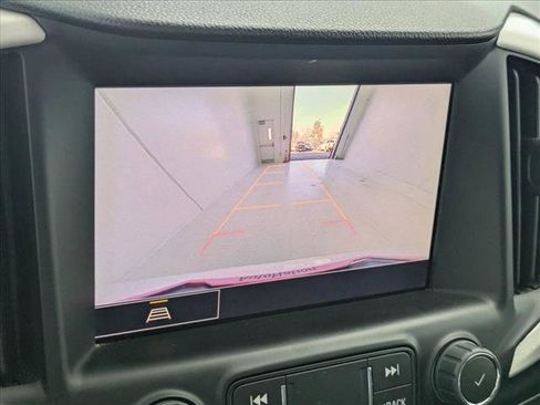 Used 2024 GMC Terrain SLT image 10