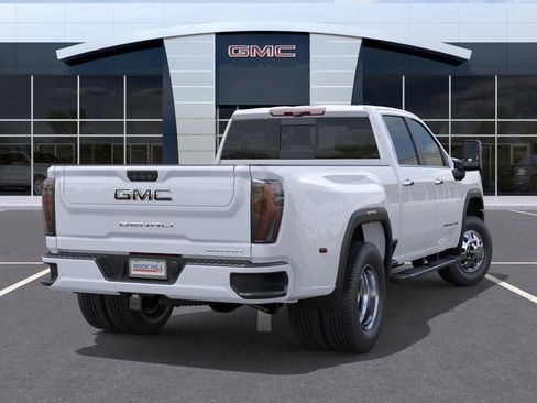 New 2026 GMC Sierra 3500 Denali w/ Denali Reserve Package image 4