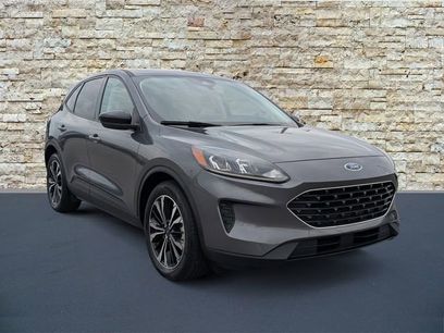 Used 2022 Ford Escape SE w/ SE Sport Appearance Package
