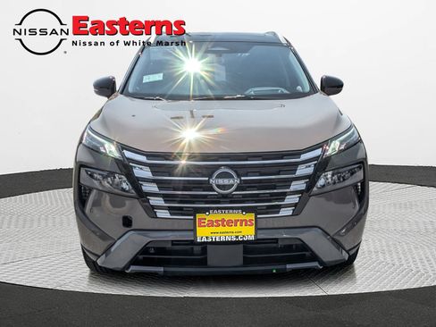 New 2025 Nissan Rogue SL w/ Tech Package AWD/4WD image 10