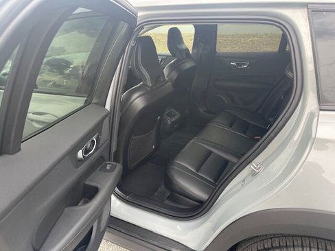 Used 2025 Volvo V60 B5 Cross Country Plus AWD/4WD image 13