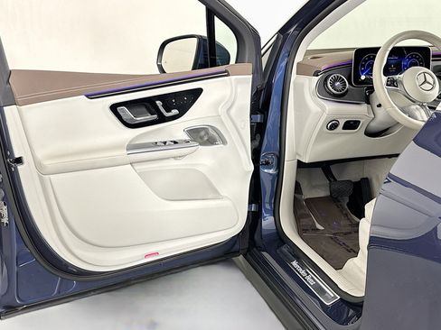 Certified 2023 Mercedes-Benz EQE 350+ 4MATIC SUV image 21