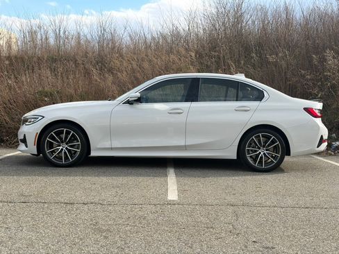 Used 2022 BMW 330i xDrive Sedan w/ Driving Assistance Package image 5