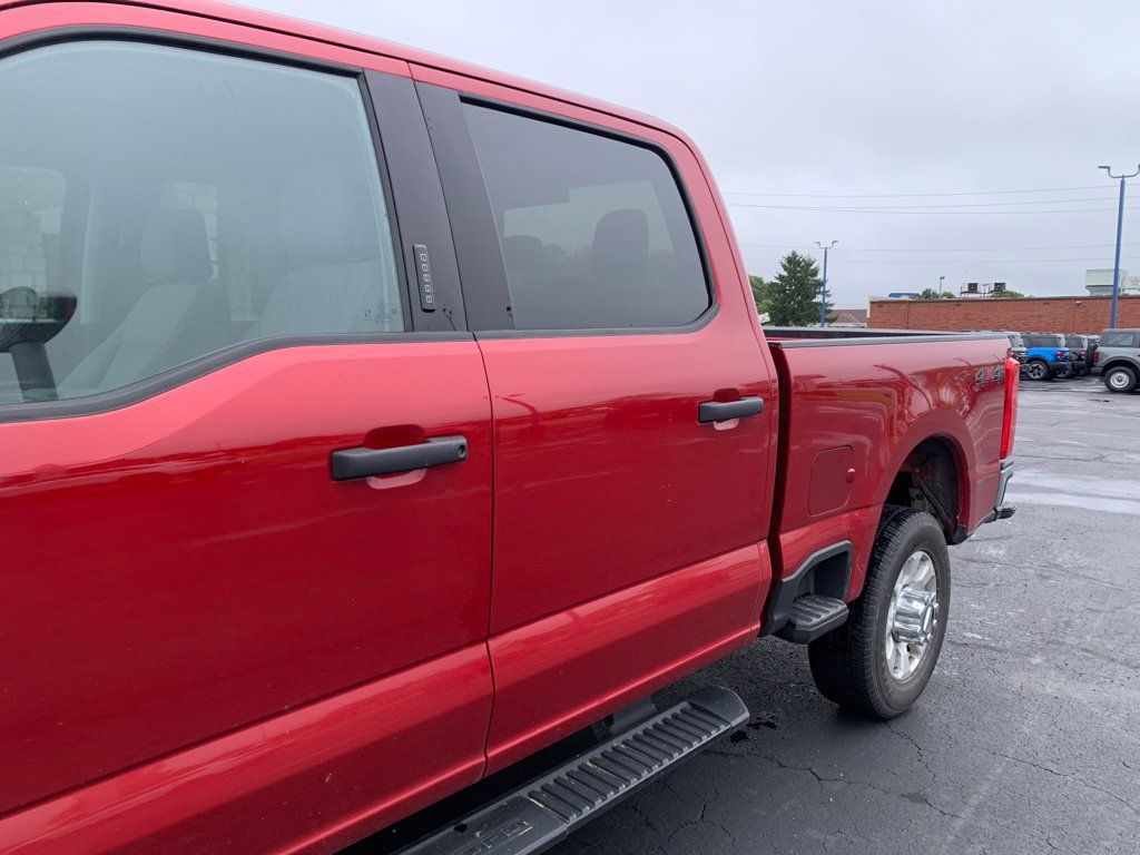 Used 2024 Ford F350 XLT AWD/4WD image 14