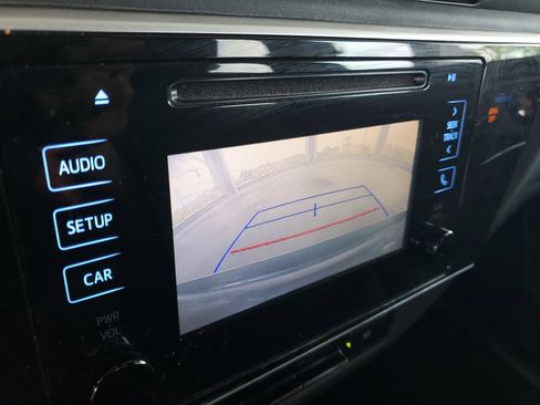 Used 2018 Toyota Corolla LE FWD image 26