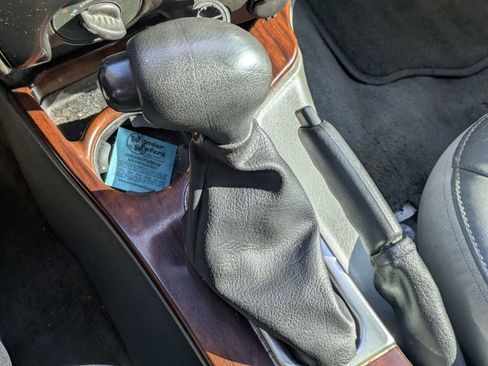 Used 2002 GMC Envoy SLT image 23