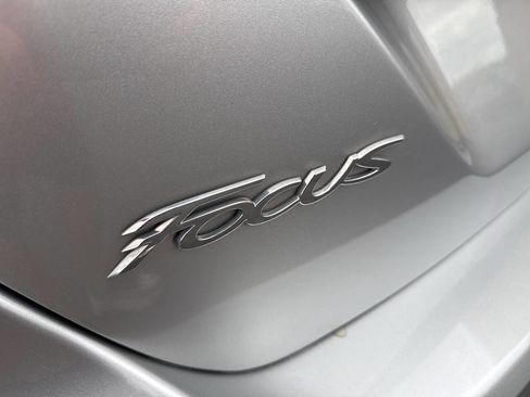 Used 2014 Ford Focus SE w/ SE Winter Package image 38