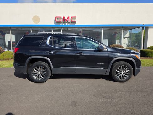 Used 2018 GMC Acadia SLT AWD/4WD image 2