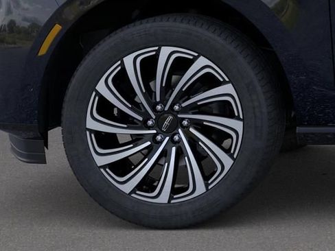 New 2026 Lincoln Navigator Black Label AWD/4WD image 19