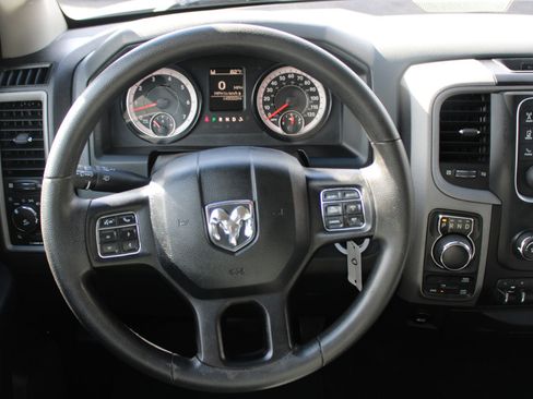 Used 2016 RAM 1500 Express image 9