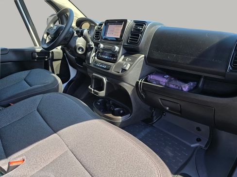 Used 2023 RAM ProMaster 2500 w/ Driver Convenience Group FWD image 32