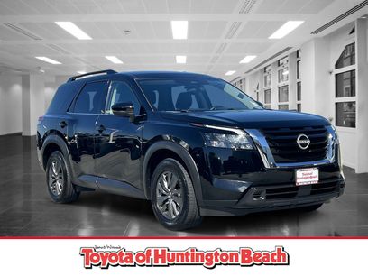 Used 2024 Nissan Pathfinder SV