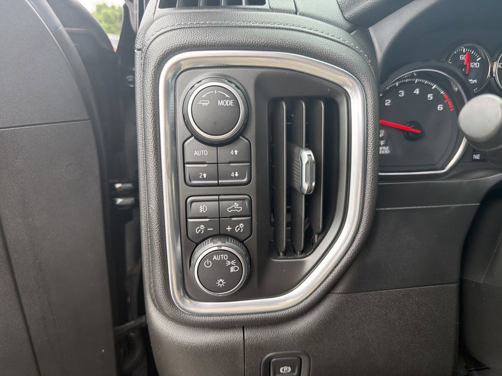 Certified 2021 Chevrolet Silverado 1500 RST AWD/4WD image 17