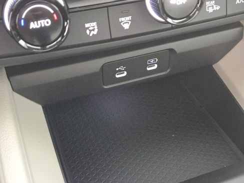 New 2025 Honda Accord SE image 13