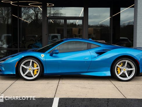 Used 2021 Ferrari F8 Tributo image 8