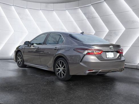 Used 2024 Toyota Camry SE w/ Convenience Package FWD image 5