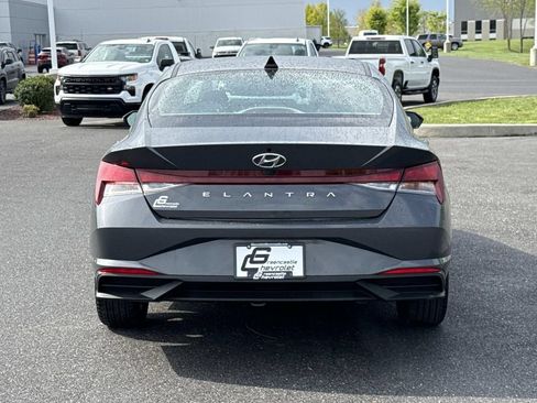 Used 2023 Hyundai Elantra SEL w/ Convenience Package FWD image 26