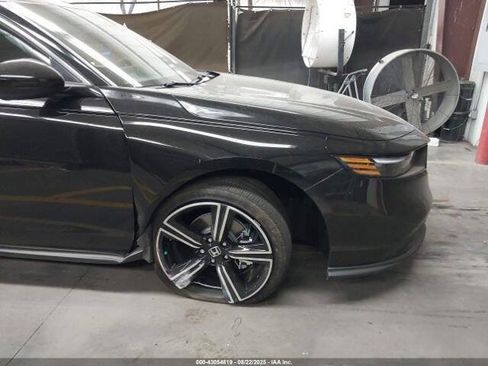Used 2025 Honda Accord Sport image 14