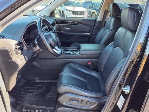 Certified 2024 Honda Pilot Touring image 12