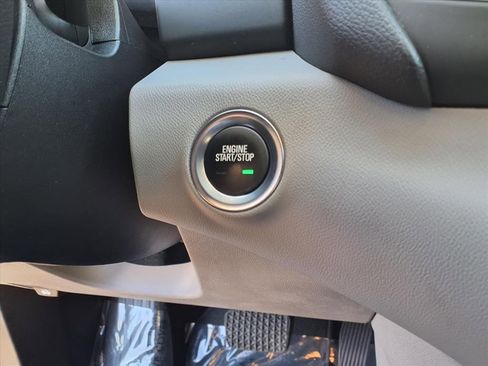 Used 2023 GMC Terrain SLT w/ Tech Package image 25