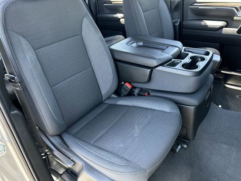 Used 2025 Chevrolet Silverado 3500 LT image 27