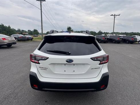 Used 2023 Subaru Outback Premium AWD/4WD image 18