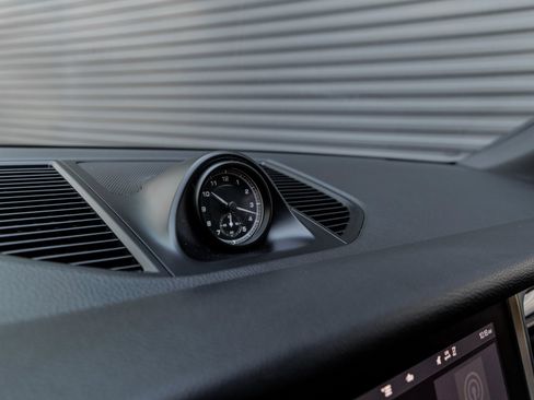 Used 2022 Porsche Macan S image 18