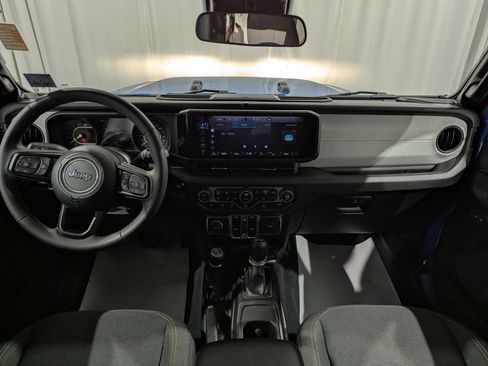 Used 2024 Jeep Wrangler Unlimited Sport image 12