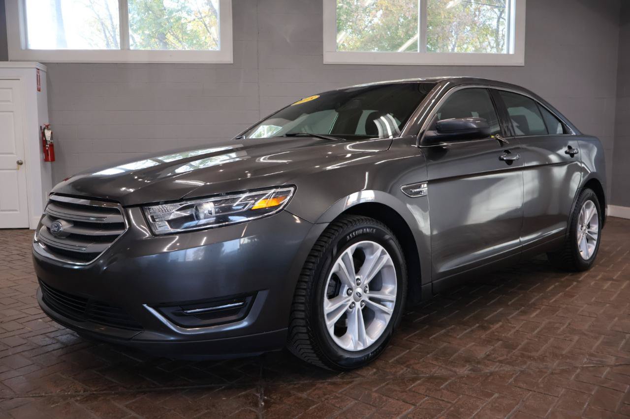 Used 2018 Ford Taurus SEL w/ Equipment Group 201A FWD image 8