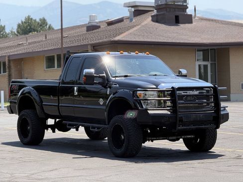 Used 2012 Ford F250 Lariat w/ Chrome Pkg AWD/4WD image 3