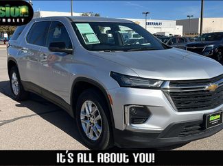 Used 2022 Chevrolet Traverse LS video 1