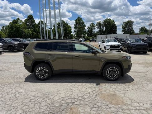 New 2026 Jeep Cherokee Laredo AWD/4WD image 5