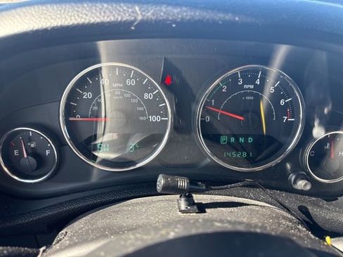 Used 2014 Jeep Wrangler Unlimited Sahara w/ Max Tow Package image 7