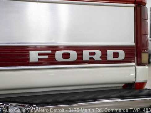 Used 1986 Ford F350 2WD Regular Cab image 34