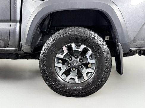 Used 2023 Toyota Tacoma TRD Off-Road image 28