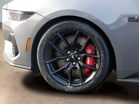 Used 2025 Ford Mustang GT Premium image 9
