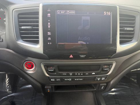 Used 2017 Honda Ridgeline RTL-T image 9