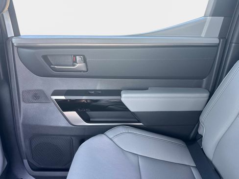 New 2026 Toyota Tundra Limited AWD/4WD image 12