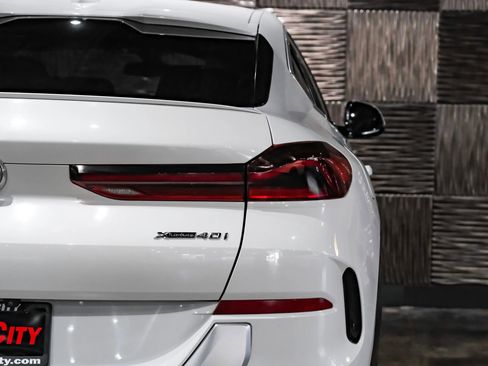 Used 2020 BMW X6 xDrive40i w/ Executive Package image 48