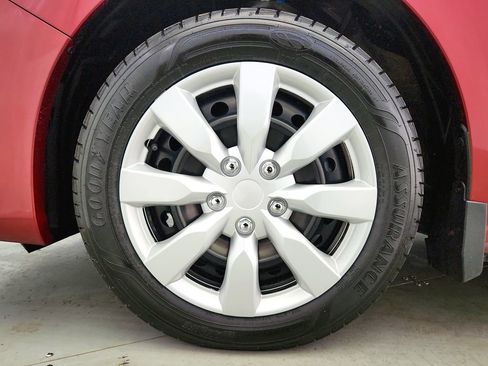 Used 2019 Subaru Impreza 2.0i w/ Eyesight AWD/4WD image 29