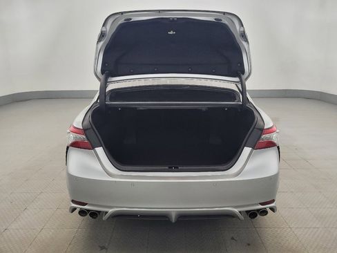 Used 2018 Toyota Camry XSE image 29