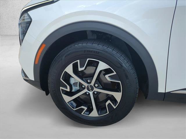 Used 2025 Kia Sportage EX AWD/4WD image 24