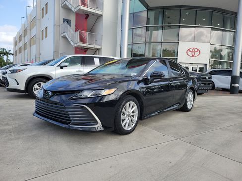Certified 2023 Toyota Camry LE FWD image 3