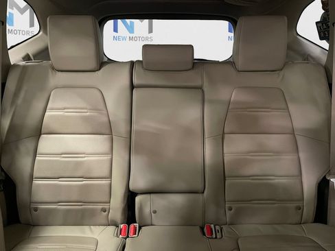 Used 2018 Honda CR-V Touring image 13